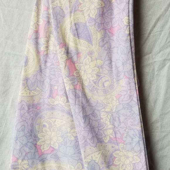 Lularoe TC leggings - Picture 3 of 3
